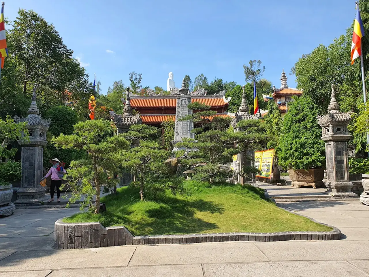 Khuôn viên Long Sơn Tự Nha Trang gắn với lịch sử Đằng Long Tự năm 1886