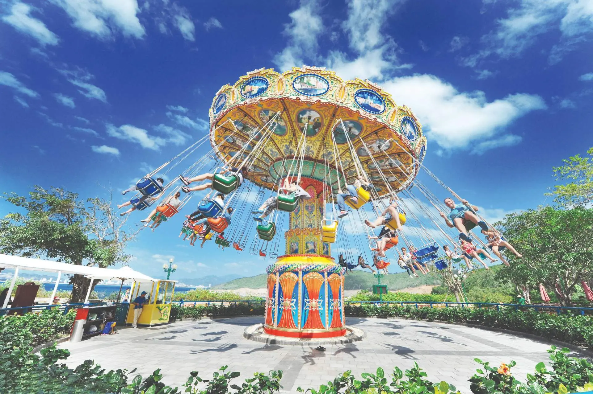 Trò chơi cảm giác mạnh tại Festive Hill VinWonders Nha Trang tiêu chuẩn quốc tế