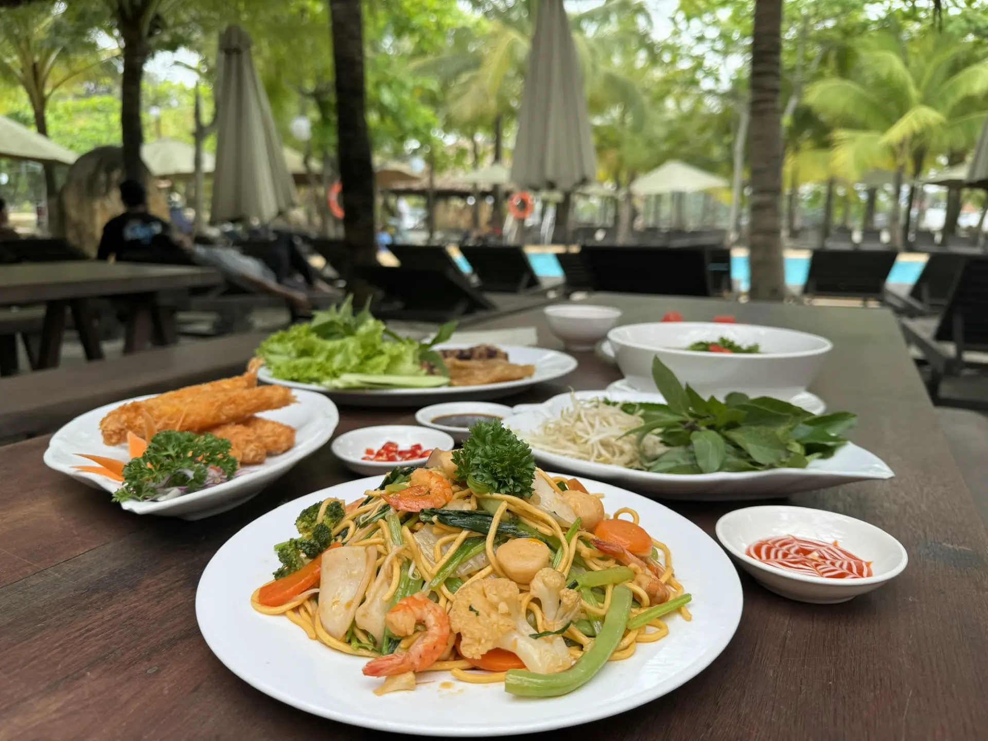 Ẩm thực phục vụ tại I-Resort Nha Trang Món ăn Việt và hải sản phục vụ tại nhà hàng I-Resort